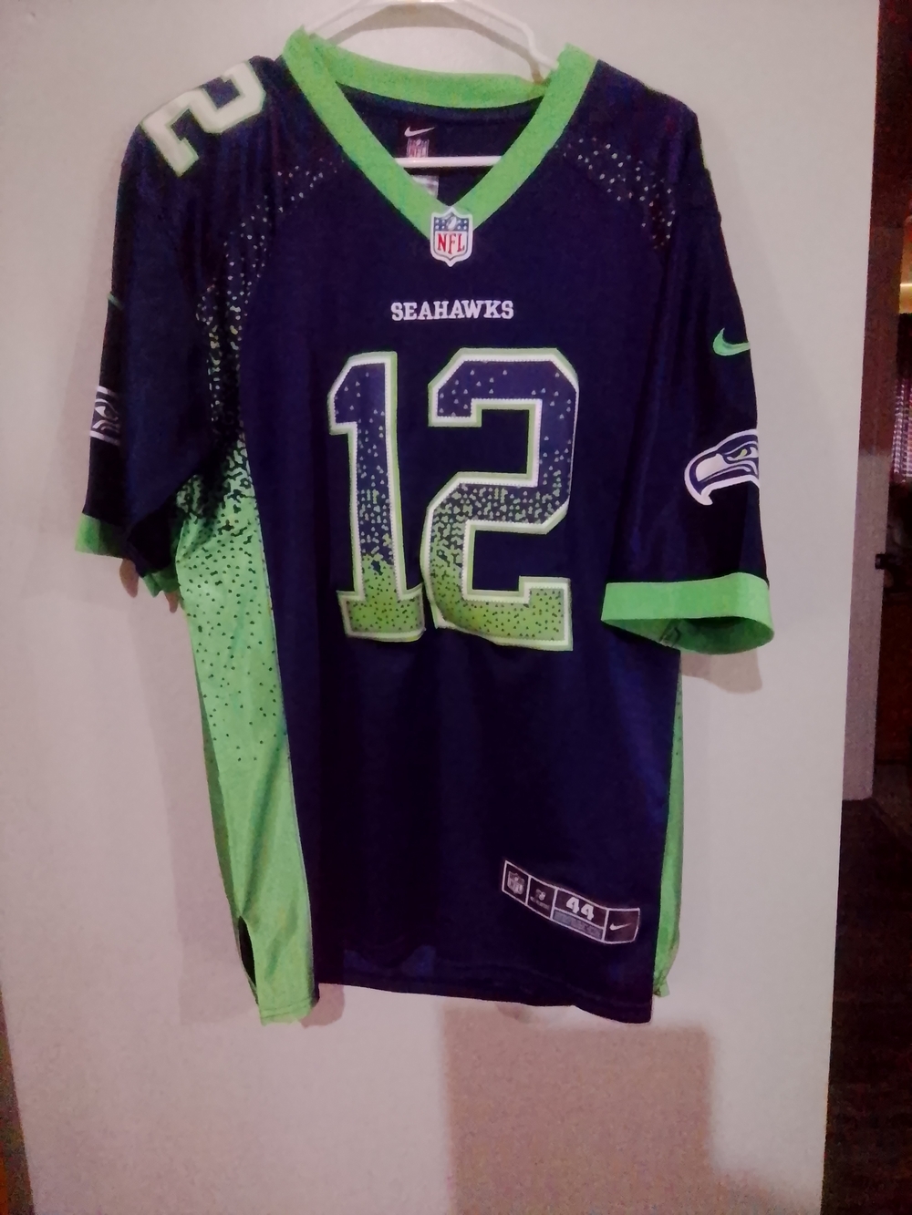 Nike Men’s Seattle Seahawks #12 Football Jersey in Navy and Neon Green